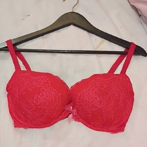 Victoria's Secret Dream Angels Bright Red Lace Underwire Bra